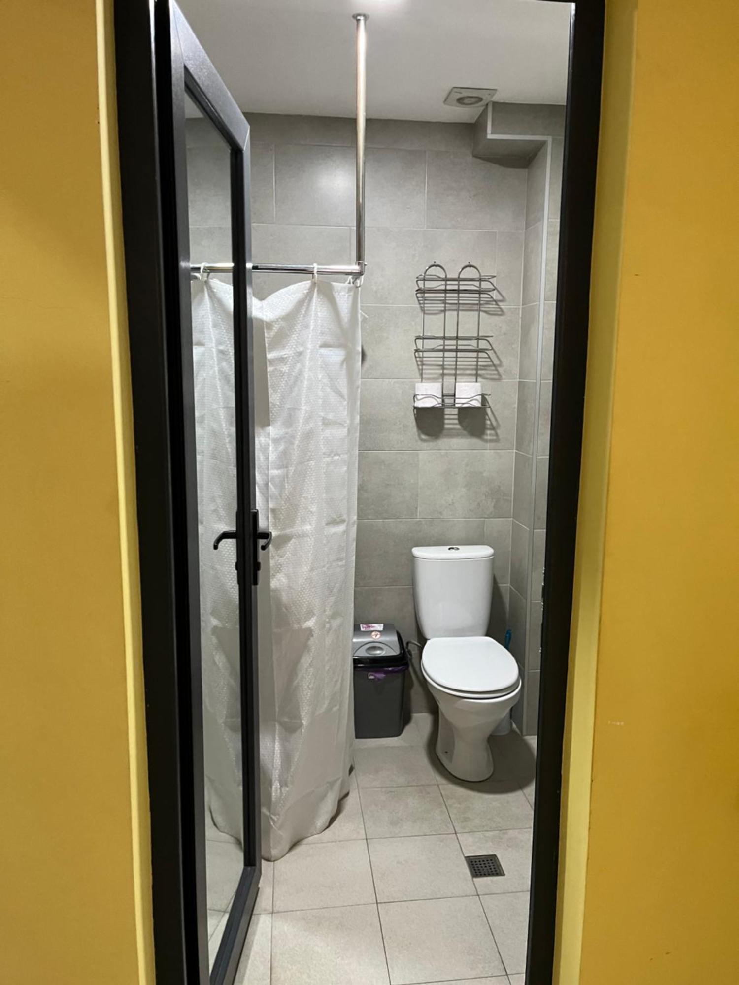 Westay Hotel Тбілісі Екстер'єр фото