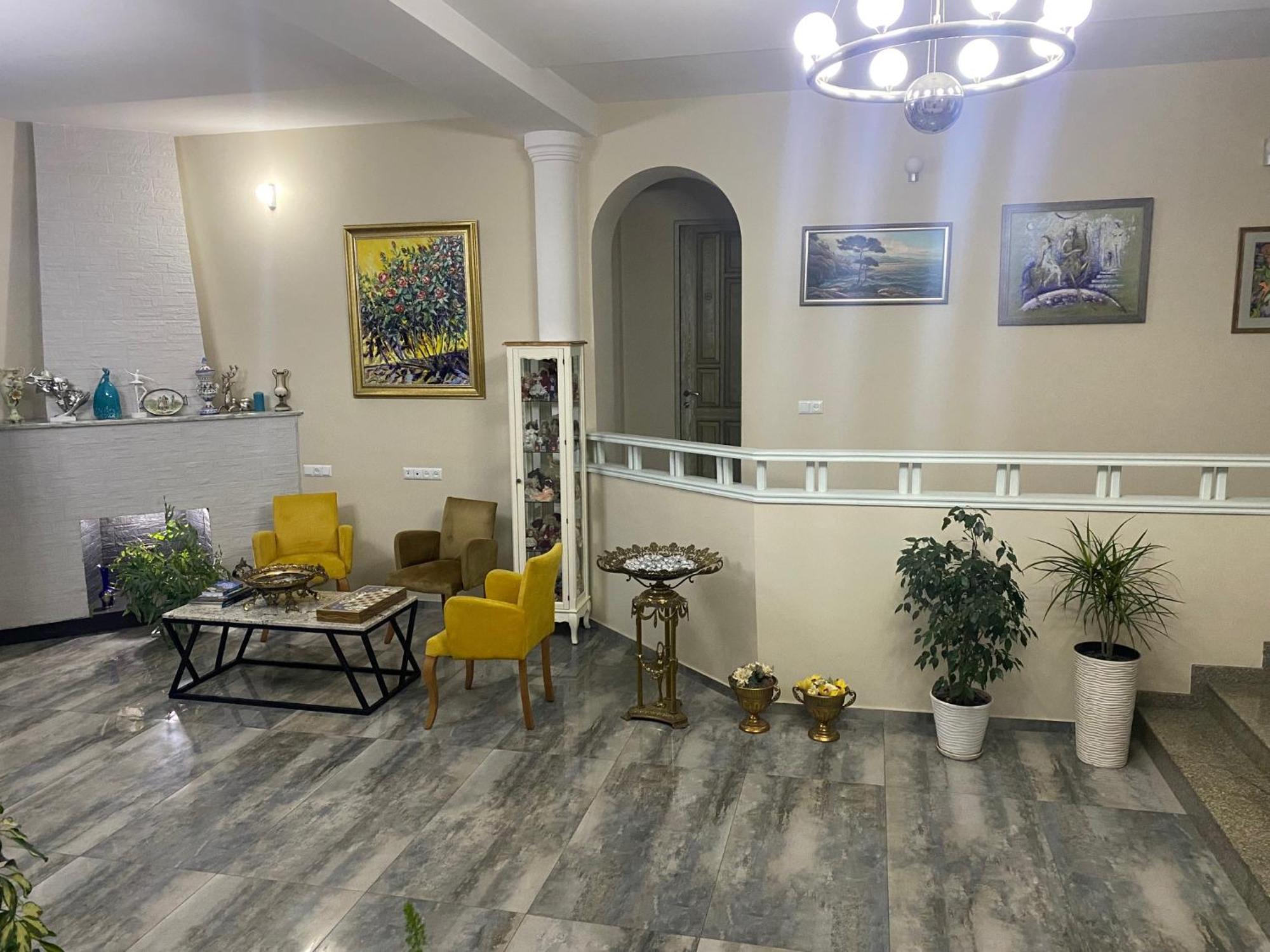 Westay Hotel Тбілісі Екстер'єр фото